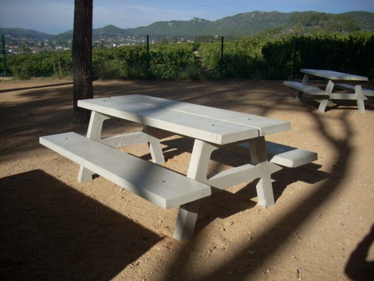 Mesa_picnic_hormigon_precal_1-e1554492023961