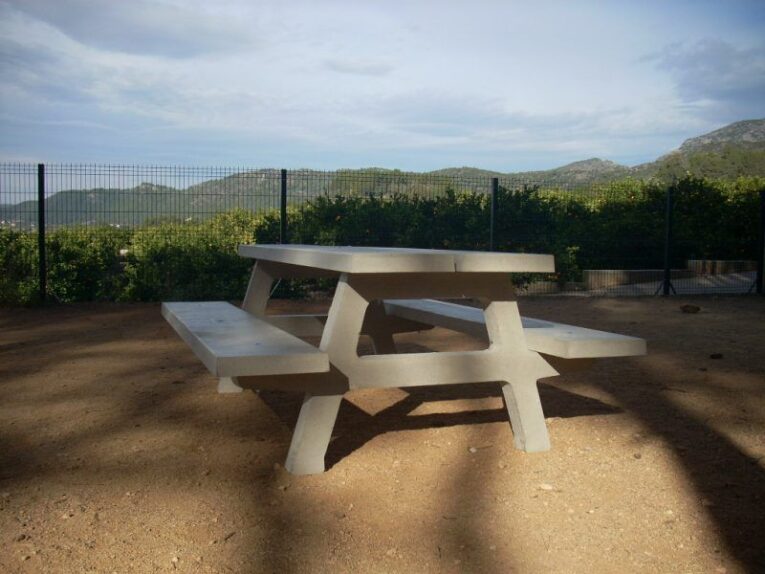 Mesa_picnic_hormigon_precal_3-e1554491973455