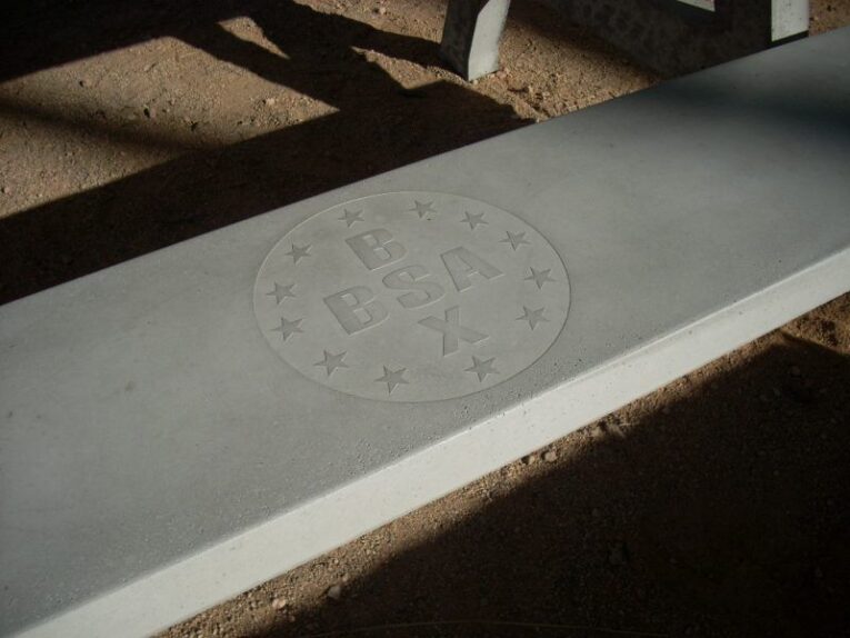 Mesa_picnic_hormigon_precal_grabado-e1554491965497