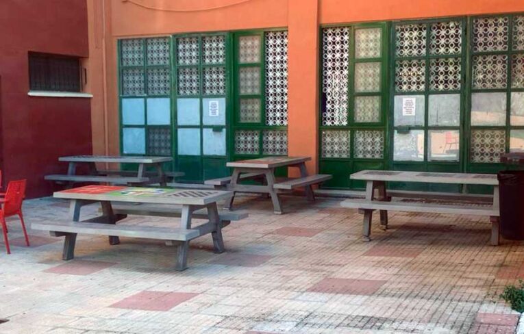 IES Martín de Aldehuela mobiliario urbano